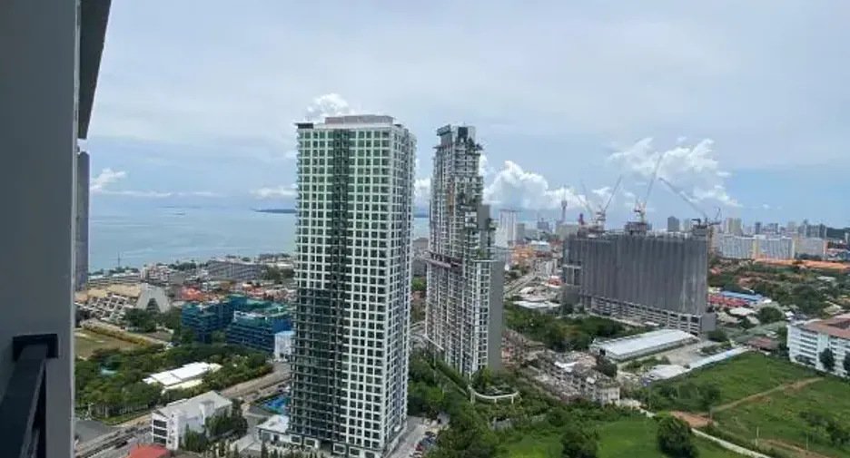 For rent and for sale 2 bedrooms condo in Jomtien, Pattaya