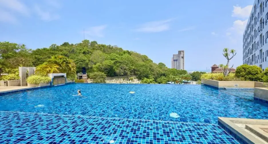 Condo en alquiler y en venta de 2 habitaciones en Bang Lamung, Chonburi