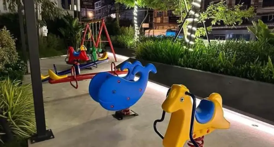 出租 和 出售 1 卧室 公寓 在 Bang Lamung, Chon Buri