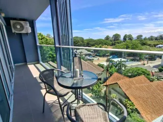 For sale 2 ベッドルーム condo in Bang Saray, Pattaya