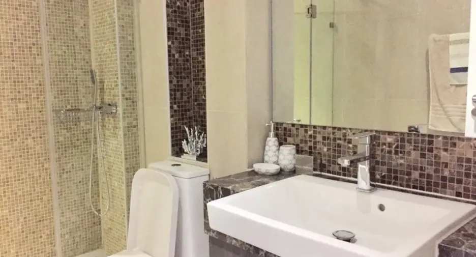 For rent and for sale 1 bed condo in Bang Lamung, Chonburi