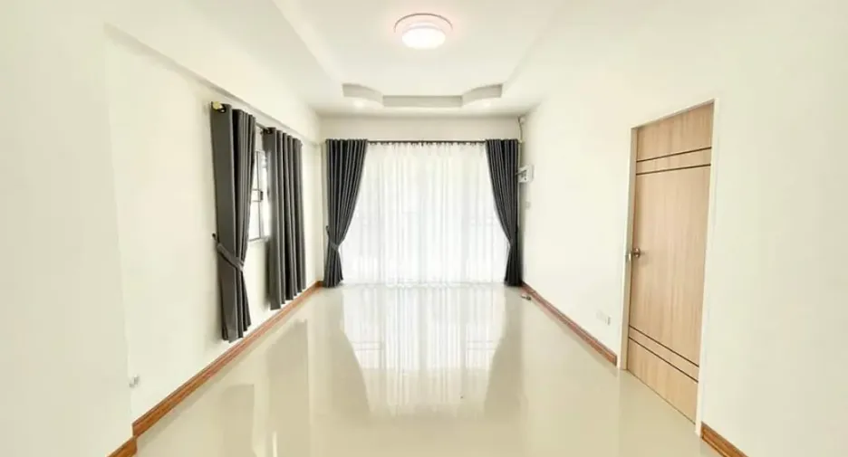 Casa en venta de 2 habitaciones en Bang Lamung, Chonburi