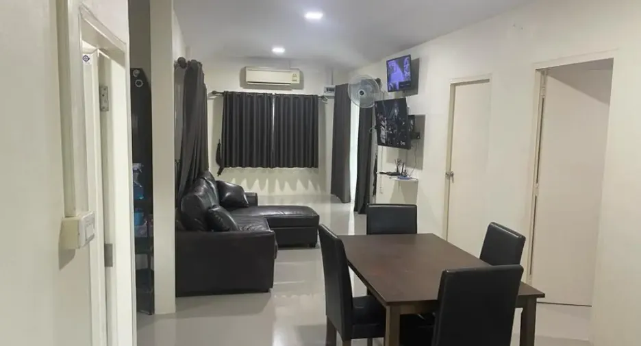 Продажа 2 спальни дом в Huay Yai, Паттайя