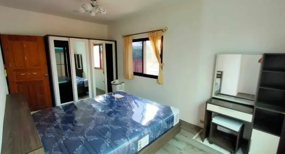 À louer et à vendre 2 chambres maison à Huay Yai, Pattaya