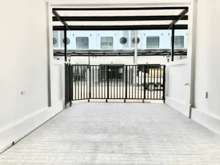 出售 2 卧室 独立屋 在 Bang Lamung, Chon Buri