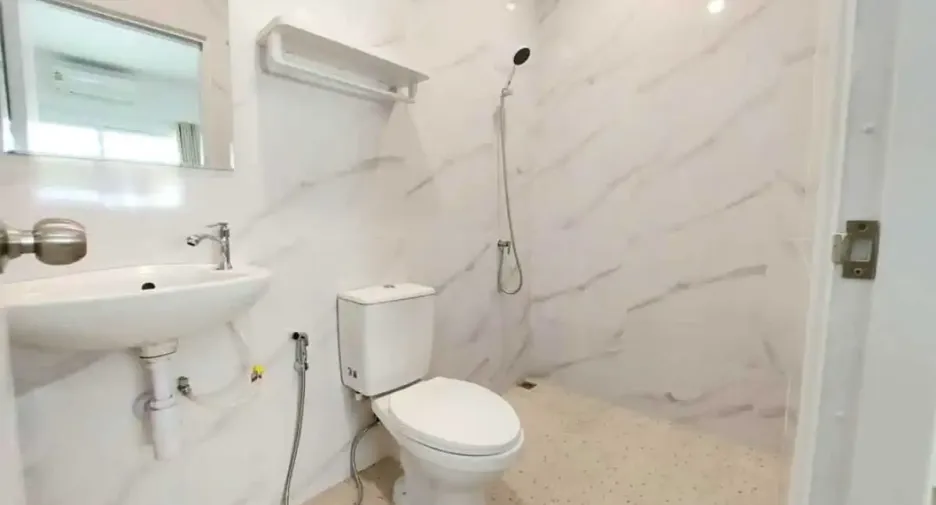 Casa en venta de 2 habitaciones en Bang Lamung, Chonburi