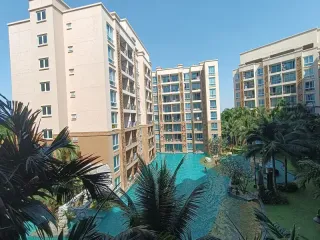 Condo en alquiler y en venta de 1 habitaciones en Bang Lamung, Chonburi