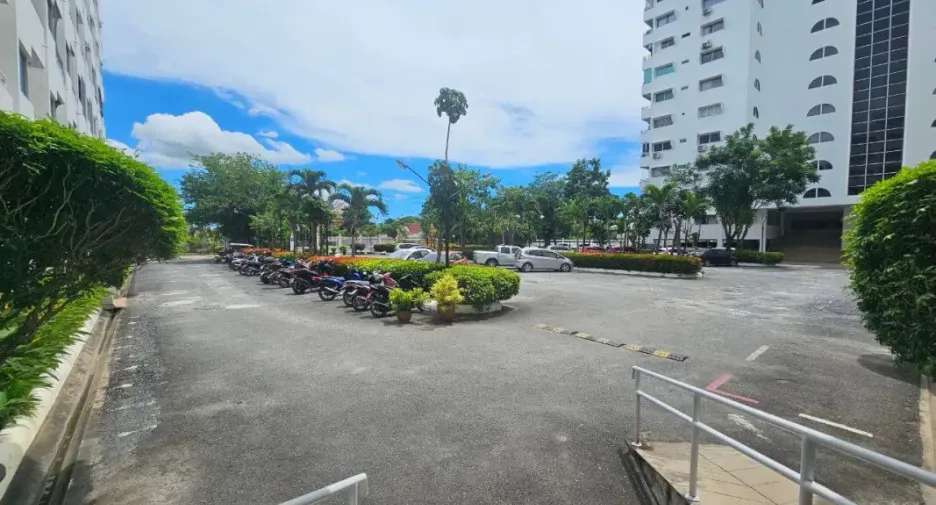 Продажа 2 спальни кондо в Na Jomtien, Паттайя