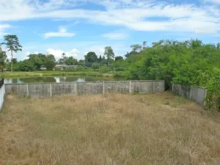 À vendre terrain à Bang Lamung, Chonburi