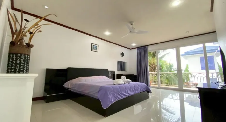 For rent 4 bedrooms house in Jomtien, Pattaya