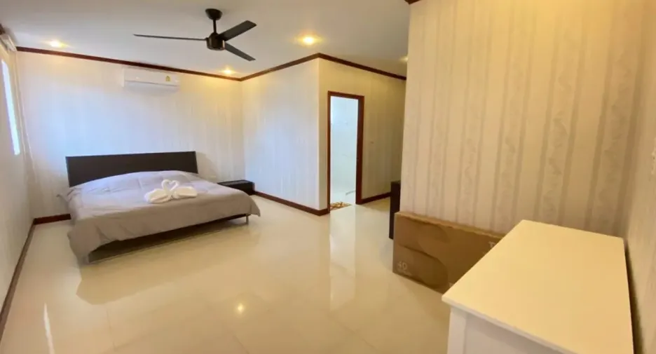 For rent 4 bedrooms house in Jomtien, Pattaya
