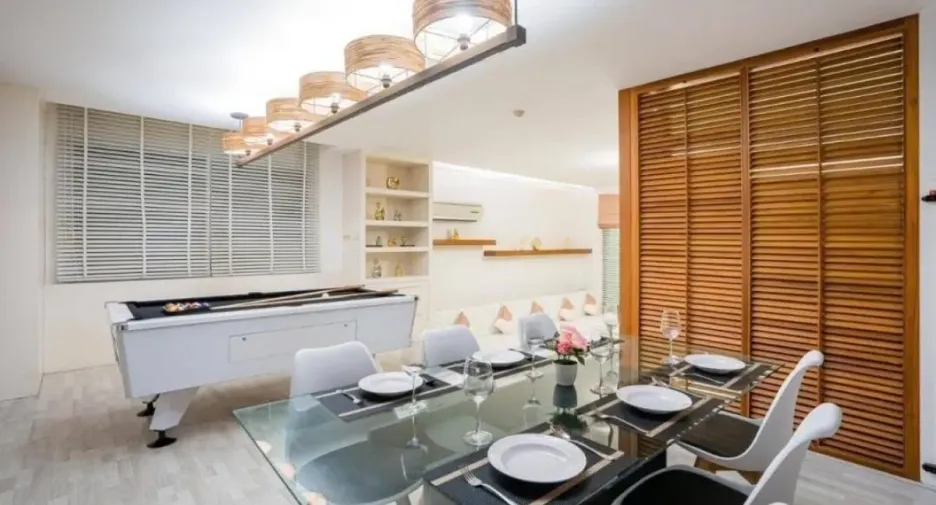 For rent 4 bedrooms house in North Pattaya, Pattaya