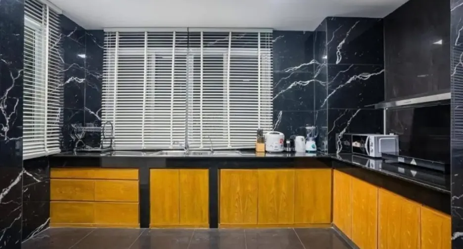 For rent 4 bedrooms house in North Pattaya, Pattaya