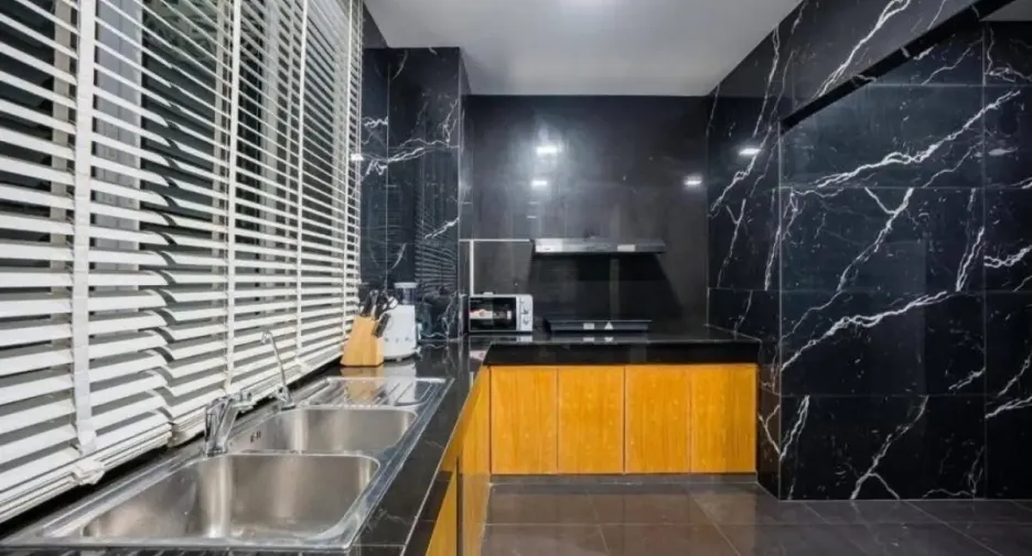 For rent 4 bedrooms house in North Pattaya, Pattaya