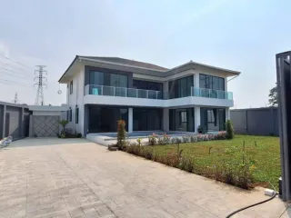 For rent 4 bedrooms house in Bang Lamung, Chonburi