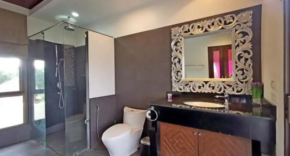 For rent 4 bedrooms house in Bang Lamung, Chonburi