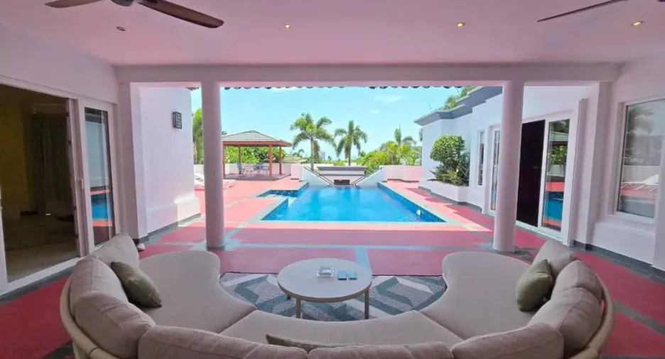 For rent 4 bedrooms house in Bang Lamung, Chonburi