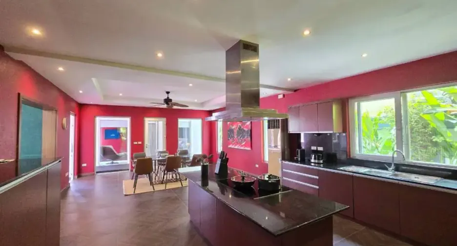 For rent 4 bedrooms house in Bang Lamung, Chonburi