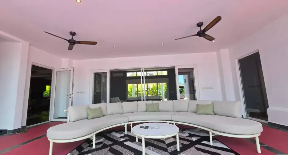 For rent 4 bedrooms house in Bang Lamung, Chonburi