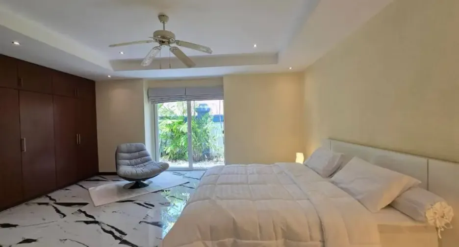 For rent 4 bedrooms house in Bang Lamung, Chonburi