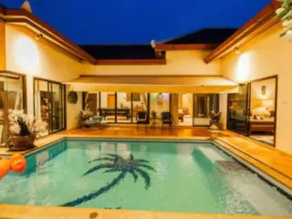 Haus zur Miete mit 4 Zimmer in Bang Lamung, Chonburi