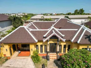Haus zur Miete mit 4 Zimmer in Bang Lamung, Chonburi