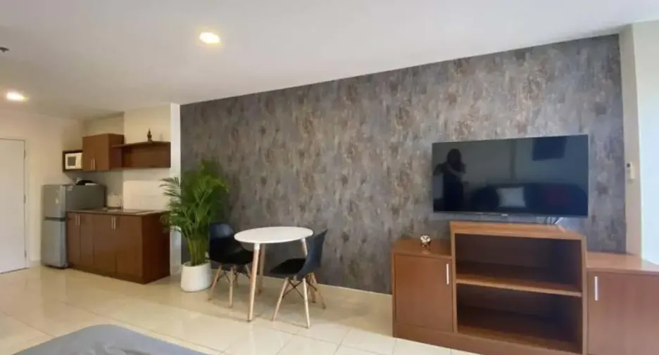 Haus zur Miete mit 4 Zimmer in Bang Lamung, Chonburi