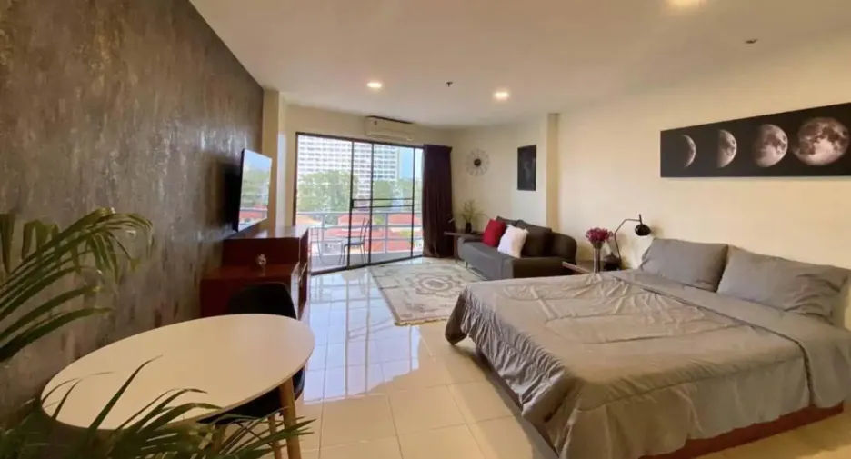 Haus zur Miete mit 4 Zimmer in Bang Lamung, Chonburi