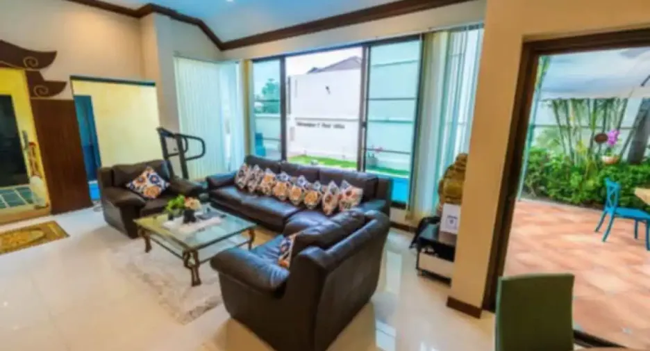 Haus zur Miete mit 4 Zimmer in Bang Lamung, Chonburi
