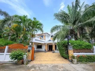 À louer 6 chambres maison à Bang Lamung, Chonburi