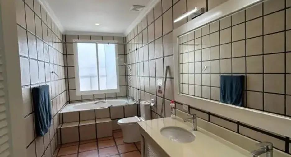 For rent 4 bedrooms house in Bang Lamung, Chonburi