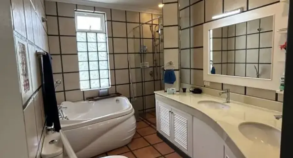 For rent 4 bedrooms house in Bang Lamung, Chonburi