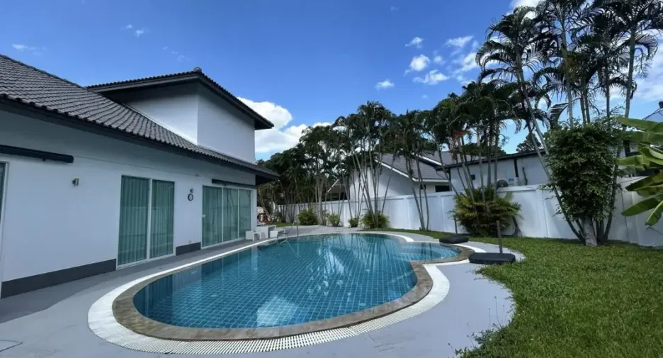 For rent 4 bedrooms house in Bang Lamung, Chonburi