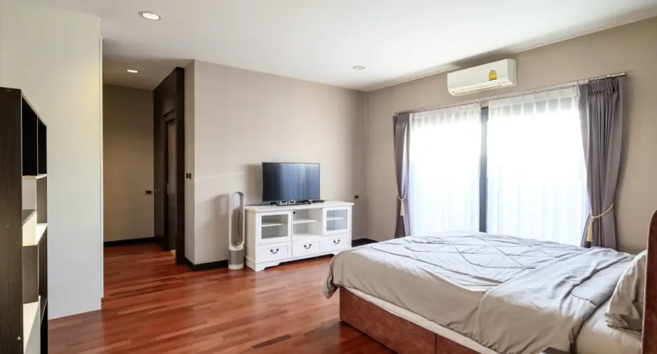 For rent 3 bedrooms house in Huay Yai, Pattaya