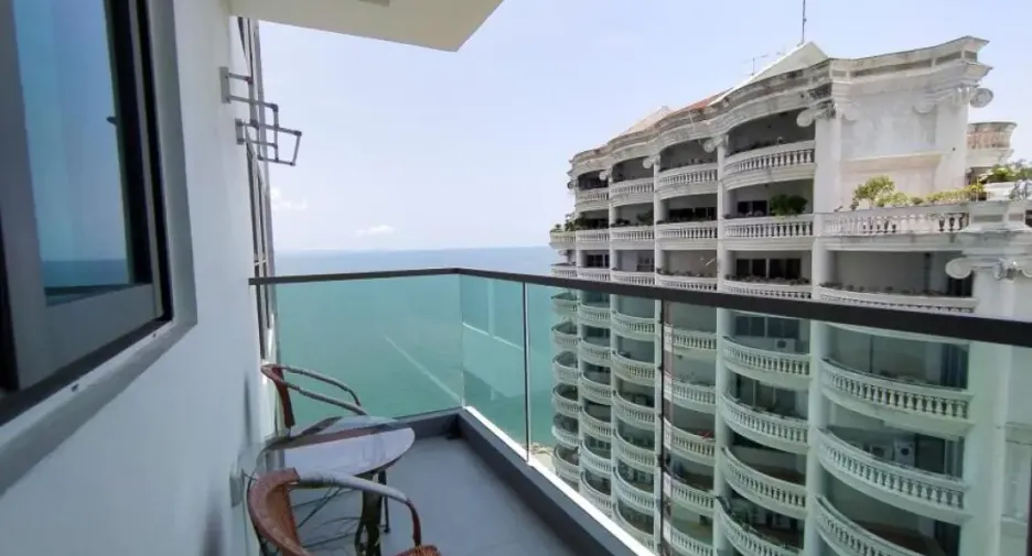 For rent 3 ベッドルーム condo in Bang Lamung, Chonburi
