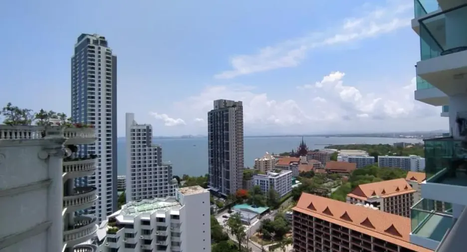 For rent 3 ベッドルーム condo in Bang Lamung, Chonburi
