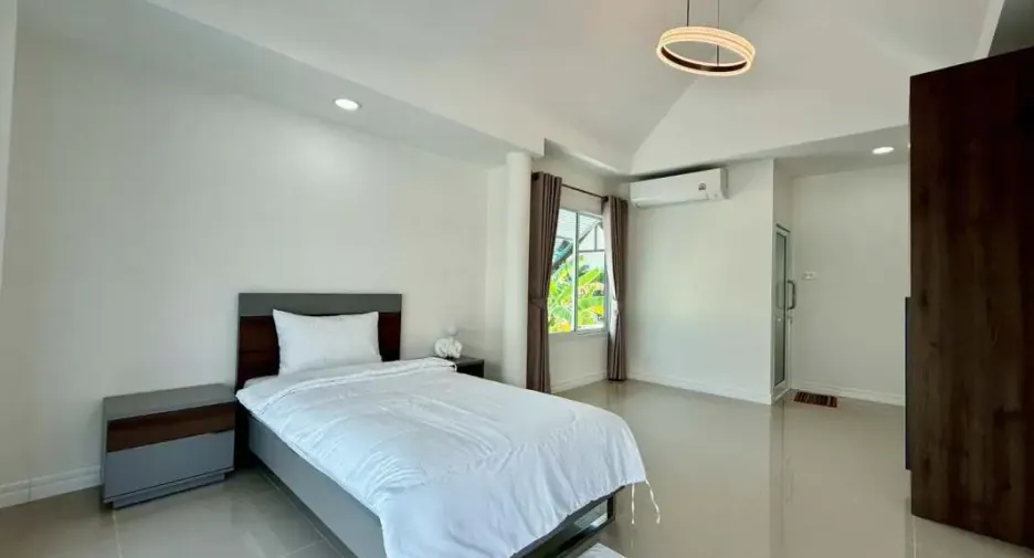 For rent 4 bedrooms house in Bang Lamung, Chonburi
