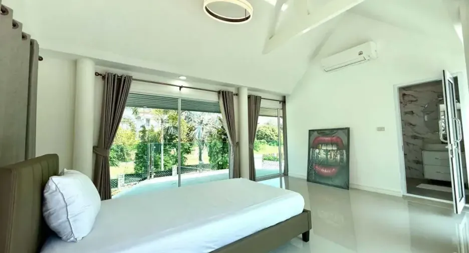 For rent 4 bedrooms house in Bang Lamung, Chonburi