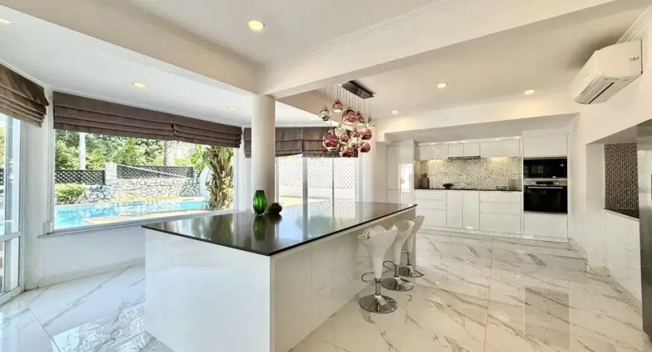 For rent 4 bedrooms house in Bang Lamung, Chonburi