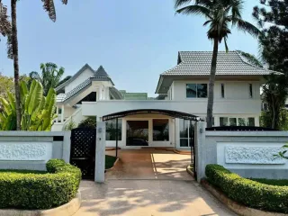 For rent 4 bedrooms house in Bang Lamung, Chonburi