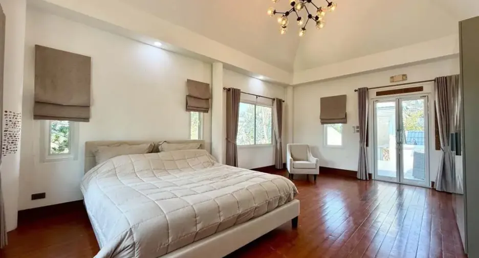 For rent 4 bedrooms house in Bang Lamung, Chonburi