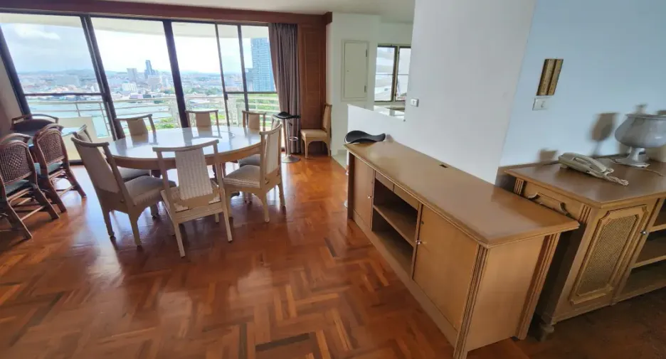 For rent 4 bedrooms condo in Bang Lamung, Chonburi