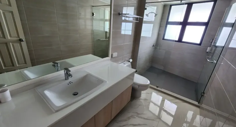 For rent 4 bedrooms condo in Bang Lamung, Chonburi