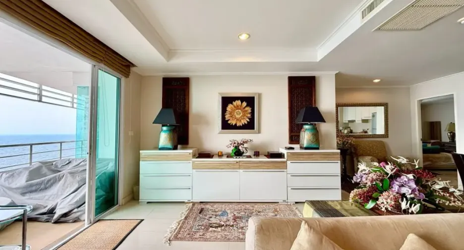 For rent 2 bedrooms condo in Na Jomtien, Pattaya