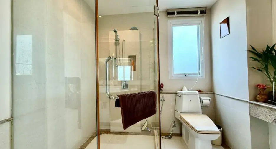 For rent 2 bedrooms condo in Na Jomtien, Pattaya