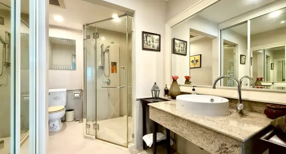 For rent 2 bedrooms condo in Na Jomtien, Pattaya