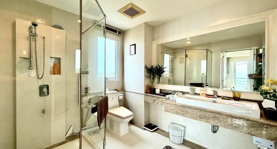 For rent 2 bedrooms condo in Na Jomtien, Pattaya