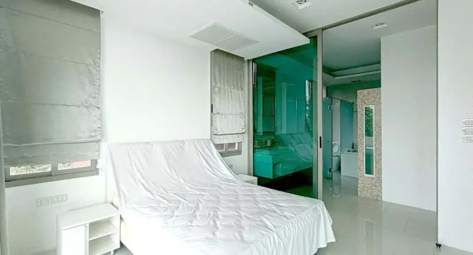 For rent 3 bedrooms condo in Bang Lamung, Chonburi