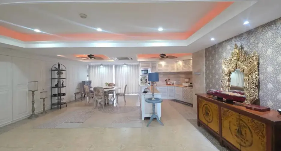 For rent 2 bedrooms condo in Bang Lamung, Chonburi