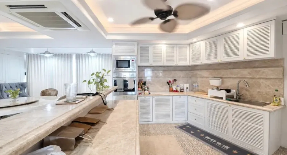 For rent 2 bedrooms condo in Bang Lamung, Chonburi